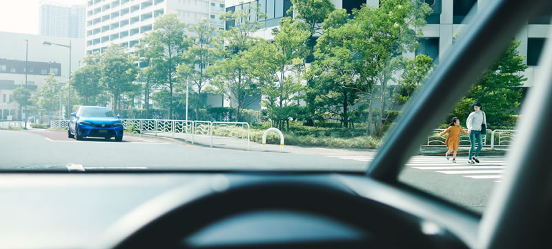 全景擋風玻璃視野開揚